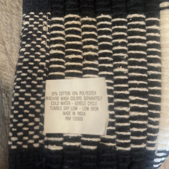 Rug - Picture 7 of 7